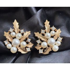 Vintage Crown Trifari Clip Earrings Faux Pearls & Rhinestones Cluster Gold Tone